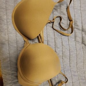 Beige 32c push up Victoria secret
